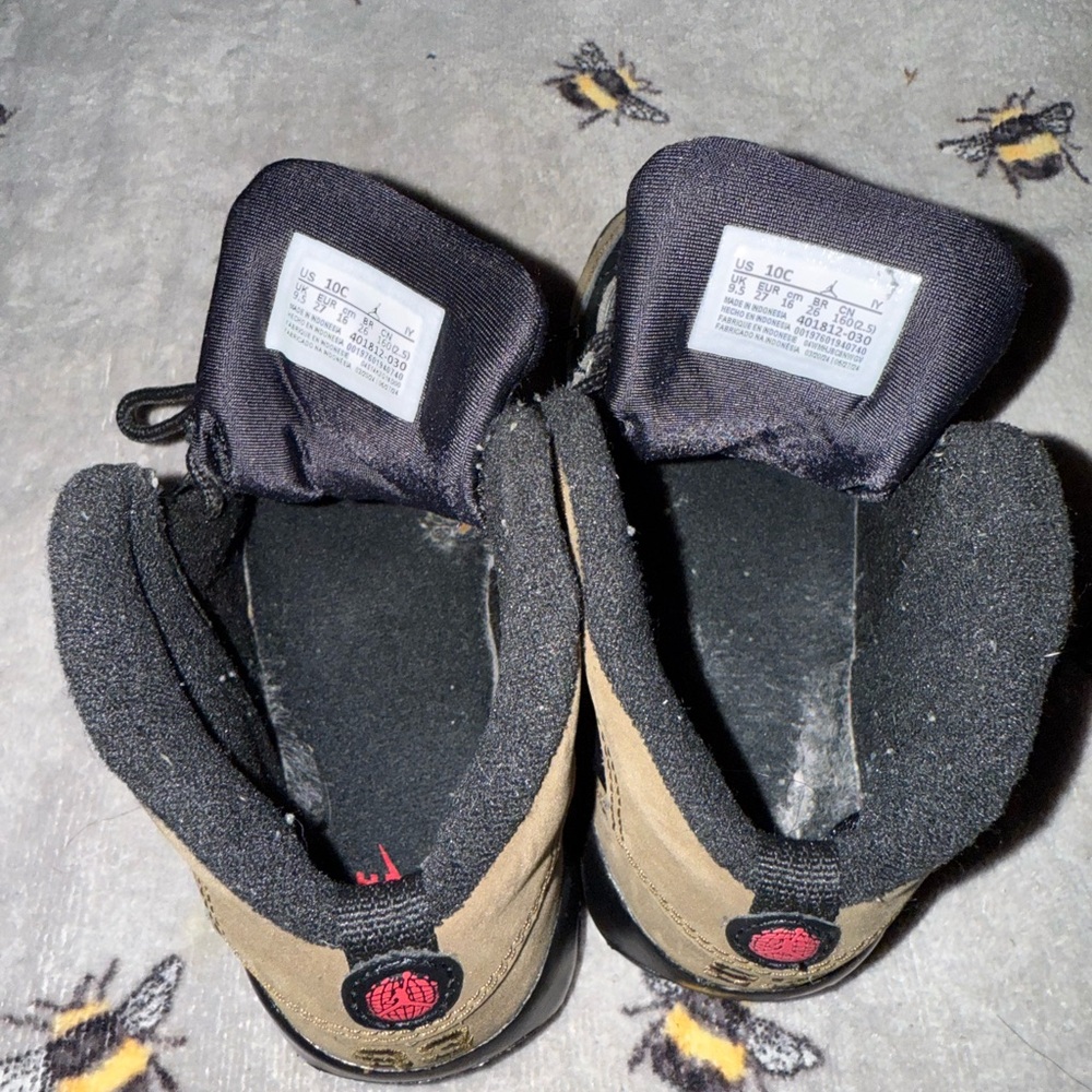 Jordan OLIVE 9’s - Picture 3 of 5